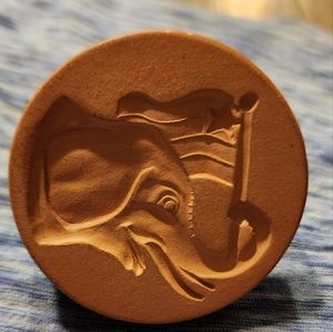 Party elephant cookie press